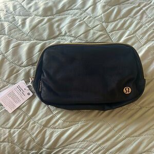 Lululemon Everywhere Belt Bag Velour
